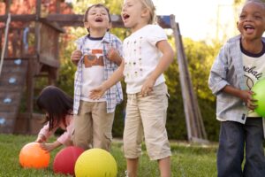 4yrold_play_home_239